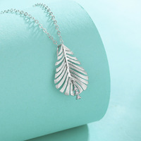 Collier pendentif en moissanite feuille de bananier texturée 2026, en argent sterling 925 plaqué or, luxe léger, vente en gros