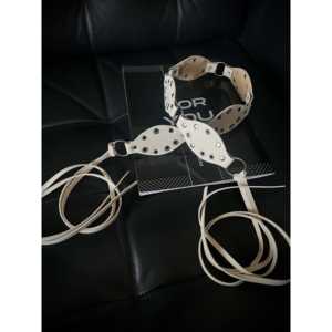 Cinturón de PU de Lujo para Mujer con Hebilla de Anillo en D y Detalle de Patrón de Frijol, Accesorio de Moda para Uso Diario - Product Image 1