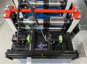 Vollautomatische Doppelreihen-Metallbolzen- und Schienenwinkel- sowie Omega-Kanal-2-in-1-Rollformmaschine für den Hausbau - Product Image 6
