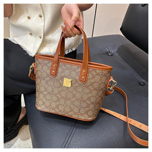 Bolso versátil de un solo hombro para mujer, producto superior más vendido, bolso de hombro tipo cubo de lujo con estampado a la moda para mujer - Product Image 4