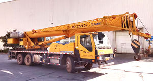 XCMG Oficial QY25K5F Grúas montadas en camiones de segunda mano Grúa móvil usada china de 25 toneladas a la venta - Product Image 4