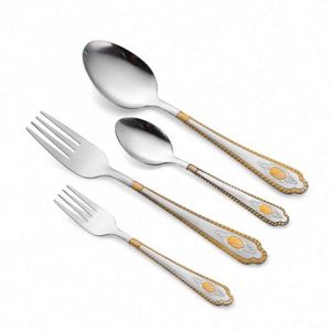Offre Spéciale – Prix de Gros – Ensemble de Couverts en Acier Inoxydable Style Classique Poli Miroir – Vaisselle Plaqué Or – Cuillère, Fourchette, Théière - Product Image 1
