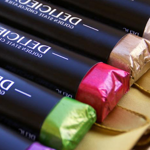 <strong>Graceful</strong> Paper Chocolate Box Perfect for Gifting Assorted Chocolate Treats, Ideal for Sweet Tooth Lovers - Product Image 5