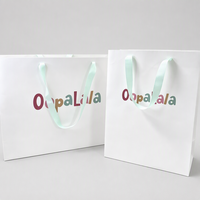 Sac shopping en papier personnalisé avec logo, impression couleur, sac cadeau en papier personnalisé pour cosmétiques et bijoux, estampage à chaud doré, sac en papier sur mesure