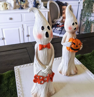 Figurine en résine fantôme d'Halloween mignonne HOUSEDECO, style vintage, avec nœud papillon et citrouille, écologique, décoration rustique effrayante