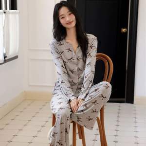 Conjunto de <span class=keywords><strong>Pijama</strong></span> de Seda de Hielo para Mujer, Primavera y Otoño, Cuello en V, Manga Larga, Estilo Popular en Internet - Product Image 3