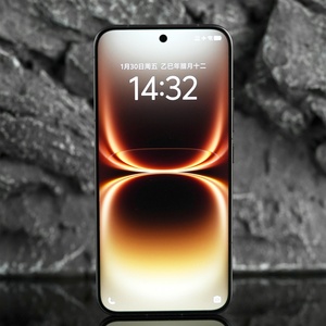 สมาร์ทโฟน IQ OO 15 Ultra หน้าจอ AMOLED 6.85 นิ้ว 144Hz ชิปเซ็ต Snap Dragon 8 Elite Gen 5 กล้อง 50MP ชาร์จไว 100W แบตเตอรี่ 7400mAh ระบบปฏิบัติการ Android 16 สมาร์ทโฟนสำหรับเล่นเกม - Product Image 3