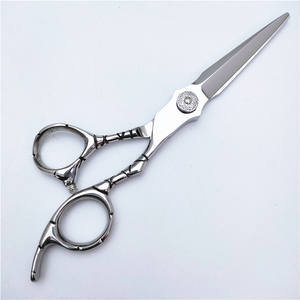 Tijeras de Peluquería Inoue Kasei de 6.0 Pulgadas, Tijeras de Entresacar de Acero Inoxidable 440C para Diestros, Uso en Salones de Belleza - Product Image 3