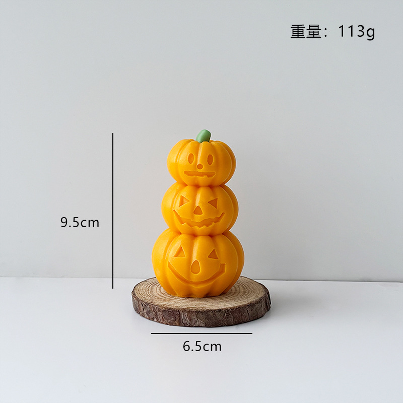 Three consecutive pumpkins F416 orange variety No. 4 Apple