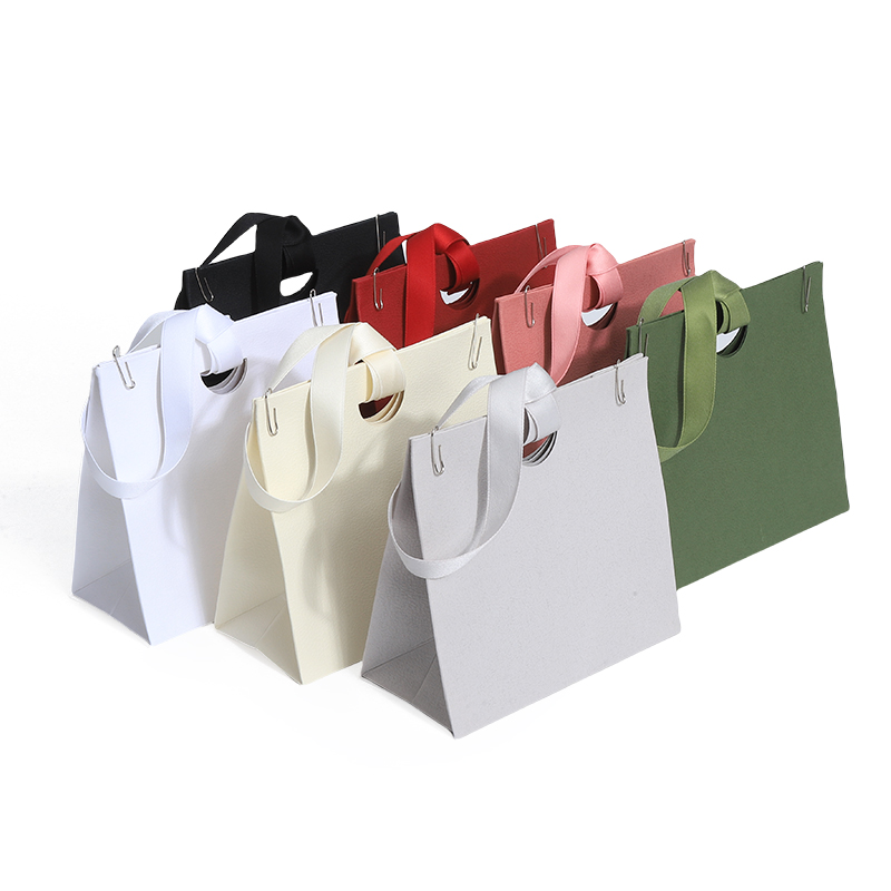Wholesale Eco-Friendly Paperboard Jewelry Gift Bags Zipper Top Personalized Custom Printed Luxury Packaging Recycled Materials