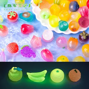 Juguete <span class=keywords><strong>de</strong></span> Comida <span class=keywords><strong>de</strong></span> Simulación <span class=keywords><strong>de</strong></span> Frutas Luminosas Grandes y Lindas, Accesorios Decorativos para Bolsas Ciegas, Miniaturas <span class=keywords><strong>de</strong></span> Resina para Escritorio - Product Image 2