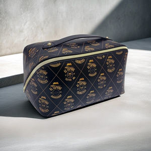 Trousse de toilette de voyage en cuir PU imperméable de grande capacité avec logo personnalisé trousse de maquillage portable pour femmes - Product Image 5