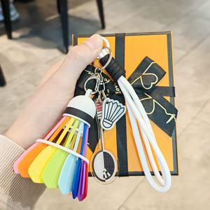 Pendentif de raquette de badminton en acrylique coloré de grande taille pour les amateurs de sport, fait main, pour sangle de téléphone, breloque de sac à main, porte-clés de badminton - Product Image 6