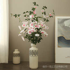 ดอกไม้ประดิษฐ์ ยี่ห้อ Yihua ดอกไม้ผ้าไหม สีขาวชมพู สไตล์ชนบท ตกแต่งบ้าน - Product Image 1