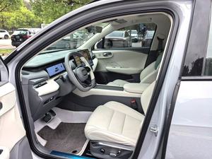 Voiture d'occasion chinoise Lynk & Co 06 <span class=keywords><strong>SUV</strong></span>, moteur BHE, <span class=keywords><strong>crossover</strong></span> compact, <span class=keywords><strong>SUV</strong></span> urbain éco-efficace, voiture d'occasion - Product Image 4