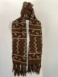 Étole d'hiver pour femme en tissu Ryon doux, imprimé à la main Ajrakh, couleurs attrayantes, motifs, lavable en machine, longueur 2 mètres, largeur 28 pouces - Product Image 4