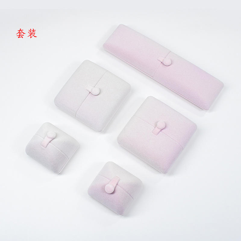 ไล่เฉดสีชมพู