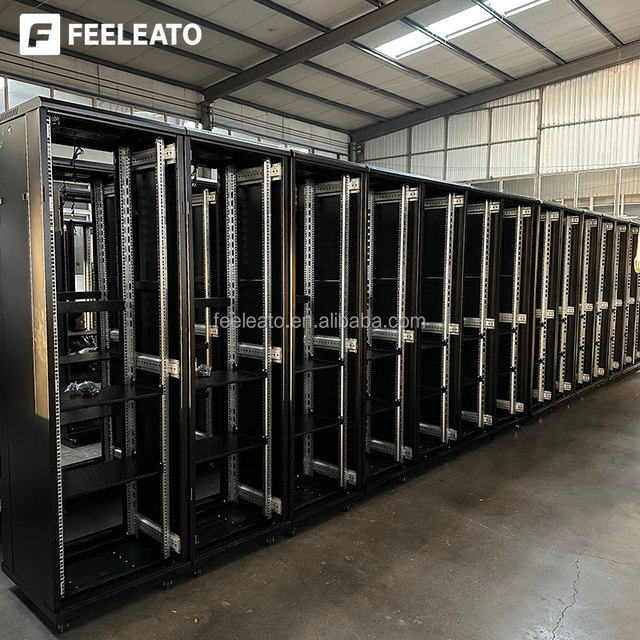 Customization Free Standing 19inch SPCC Steel Powder Coated IP20 Protection 22U Network Cabinet 600x800 Data Center in Stock