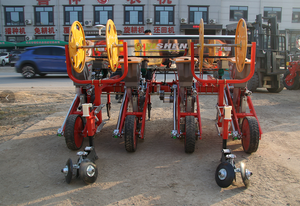 Semoir à 4 rangs tout-terrain avec boîte de vitesses principale et cadre d'irrigation goutte à goutte, semoir à tiges pour maïs, <span class=keywords><strong>haricots</strong></span> et coton - Product Image 3