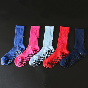 Calcetines de Fútbol con Diseño de Cara Sonriente, Calcetines Deportivos de Entrenamiento Profesional hasta la Pantorrilla, Calcetines Antideslizantes para Yoga y <span class=keywords><strong>Trampolín</strong></span>, Venta al Por Mayor Personalizada OEM - Product Image 2