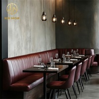 Ensemble de table et de chaises de restaurant commercial en bois carré, meubles d'hôtel de luxe Ron Group, sièges en cuir capitonnés