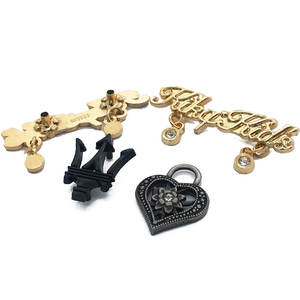 Jeans-Bekleidung Designer Personalisierte Abaya Logo-Patches Etiketten Marken-Metallplakette für Kleidung - Product Image 1