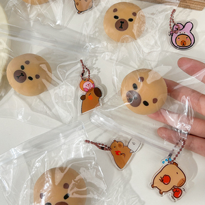 ของเล่นบีบคาปิบาร่าน่ารัก ขนาด 4 ซม. ขายดี ของเล่นเสริมพัฒนาการสำหรับทุกเพศทุกวัย ทำจากยางโมจิเนื้อนุ่ม บีบแล้วคืนรูปช้าๆ สนุกสนาน เหมาะสำหรับเด็ก - Product Image 2