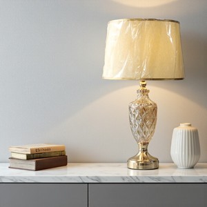 Lámpara de mesa de cristal LED dorada francesa para dormitorio GLN 130m Champagne Soft Glow Glass Table Light con fuente de alimentación eléctrica - Product Image 1