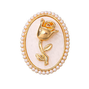 Broche de Rosa para Traje, Aleación con Baño Ecológico, Regalo Personalizado para Trajes de Mujer - Accesorio de Moda para Boda y Compromiso - Product Image 3