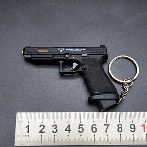 Llavero de <span class=keywords><strong>Pistola</strong></span> de Juguete de Aleación TTIG34 con Expulsión de Casquillos de 7.5 CM, con Balas de Modelo, Precio de Fábrica - Product Image 2
