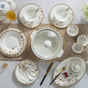 Juego de Vajilla de Porcelana Fina Jingdezhen de 58 Piezas, con Relieve Dorado, Estilo Chino, Platos y Tazones para Hoteles - Product Image 2