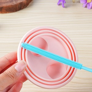 <span class=keywords><strong>Brosse</strong></span> en silicone multicolores à haute élasticité spécialement conçue pour nettoyer les parois intérieures de petits tuyaux et de pailles - Product Image 2