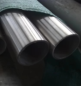 Tuberías/Tubos Sanitarios de Acero Inoxidable Sin Costura, Acabado Espejo, Laminados en Frío, ASTM A270 3A, 2-6 Pulgadas, 304, 304L, 316, 316L, 904L, 409L - Product Image 1