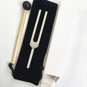 Kit de Diapasones de Frecuencia de 528 Hz al por Mayor, Diapasón de Resonancia de Aluminio para Yoga, Relajación Espiritual, Terapia de Sonido y Vibración - Product Image 1