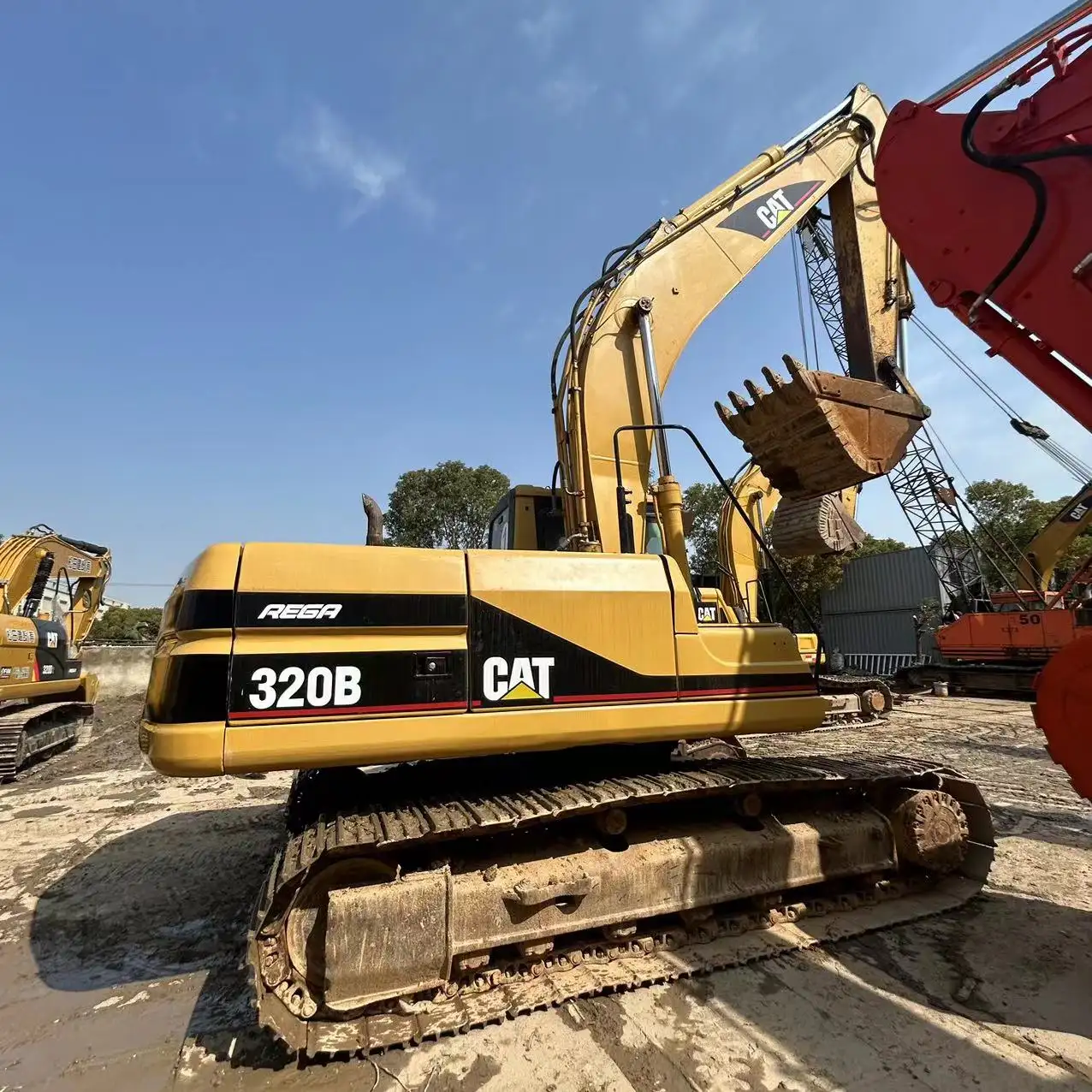 حفار كاتربيلر أصلي مستعمل CAT 320b ماكينة بناء مستعملة CAT 320b متوفرة بمخزون