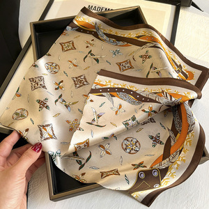 Écharpe carrée en satin imprimé de luxe, motif plume artistique, motif ceinture rétro, effet <span class=keywords><strong>soie</strong></span>, pour <span class=keywords><strong>femme</strong></span>, 70x70cm - Product Image 1