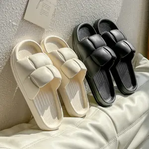Luxury Summer EVA Rubber Soft Thick Sole House Pillow Slides Unisex Indoor Outdoor Designer Sandals Women Slippers