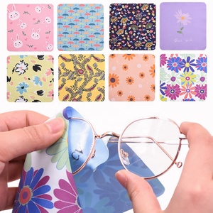 Chiffon de nettoyage pour lunettes en microfibre 15x15cm, imprimé numériquement, chiffon de nettoyage pour objectif de haute qualité, durable, pour appareil photo, téléphone - Product Image 1