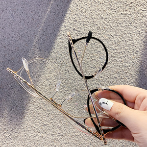 Monture de lunettes ronde Qianai Q2-9237 pour femme, en métal, verres plats, anti-UV et anti-lumière bleue, pont moyen - Product Image 4