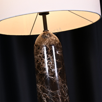 Lampe de table RHOEM Sarezzo en marbre naturel de luxe moderne, lampe de chevet conique en pierre pour projet hôtelier, chambre à coucher, décoration intérieure