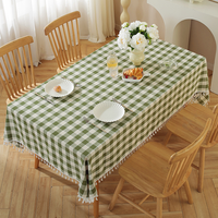 Nappe à carreaux nordiques aspect lin 140x260cm avec pompons, prête à être expédiée, pour décoration de ferme - Vente en gros