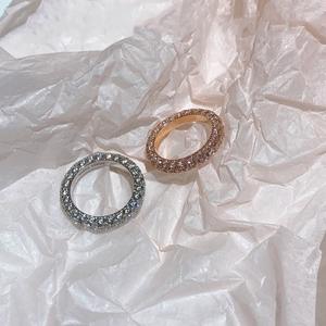 แหวนเงินแท้ S925 ชุบทองคำขาว 18K สไตล์คลาสสิก ประดับเพชรเต็มวง ดีไซน์เฉพาะตัว ประกายเพชรแตก - Product Image 4