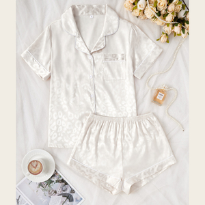 Vente en gros d'usine, pyjamas et pantalons courts blancs de luxe, toucher doux, style simple pour femmes - Product Image 1