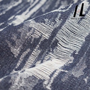 Nhà sản xuất vải bán buôn vải denim jacquard rách kiểu cổ điển co giãn dùng cho quần áo, túi xách và giày dép - Product Image 3