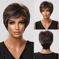 Perruque synthétique courte coupe pixie brun clair, effet naturel, moelleuse et dégradée, fabriquée à la machine, taille moyenne, douce pour les cheveux afro, idéale pour les coiffures en dentelle.