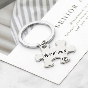Logotipo personalizado Letras Su Rey Su Reina Moda Parejas Mujeres Hombres <span class=keywords><strong>Novio</strong></span> Día de San Valentín Él y ella Rompecabezas Llaveros de metal - Product Image 4
