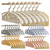 10 pièces cintre ménage cintre Arc conception plastique large épaule semi-circulaire cintre sans couture suspendu organisateur cheval