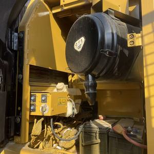 รถขุดตีนตะขาบ Caterpillar 325 มือสอง ชั่วโมงการทำงานต่ำ พร้อมอะไหล่ไฮดรอลิกครบชุด สำหรับงานก่อสร้างโครงสร้างพื้นฐานในเมือง - Product Image 2