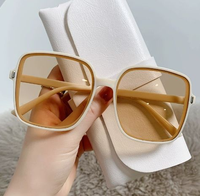 Lunettes de soleil carrées promotionnelles à dégradé de couleurs avec protection UV, nouveau design à clous de riz pour la conduite en extérieur, verres polarisés