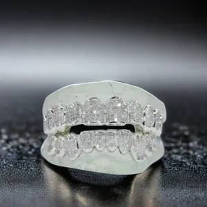 Hiphop Custom Grillz 925 Sterling Silver Invisible Setting Princess Cut Diamond Iced Out VVS Moissanite Grillz